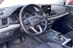punainen Audi Q5 2017 kuva 3.