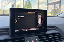 punainen Audi Q5 2017 kuva 11.