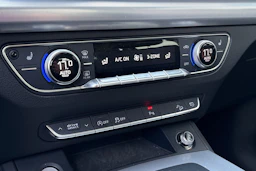 punainen Audi Q5 2017 kuva 12.
