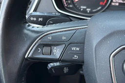 punainen Audi Q5 2017 kuva 15.