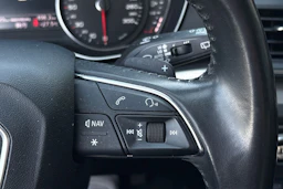 punainen Audi Q5 2017 kuva 16.