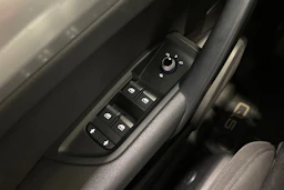 punainen Audi Q5 2017 kuva 17.