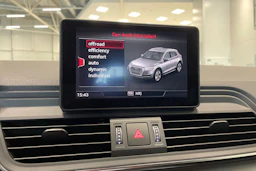 punainen Audi Q5 2017 kuva 19.