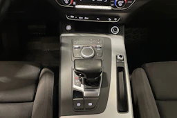 punainen Audi Q5 2017 kuva 27.