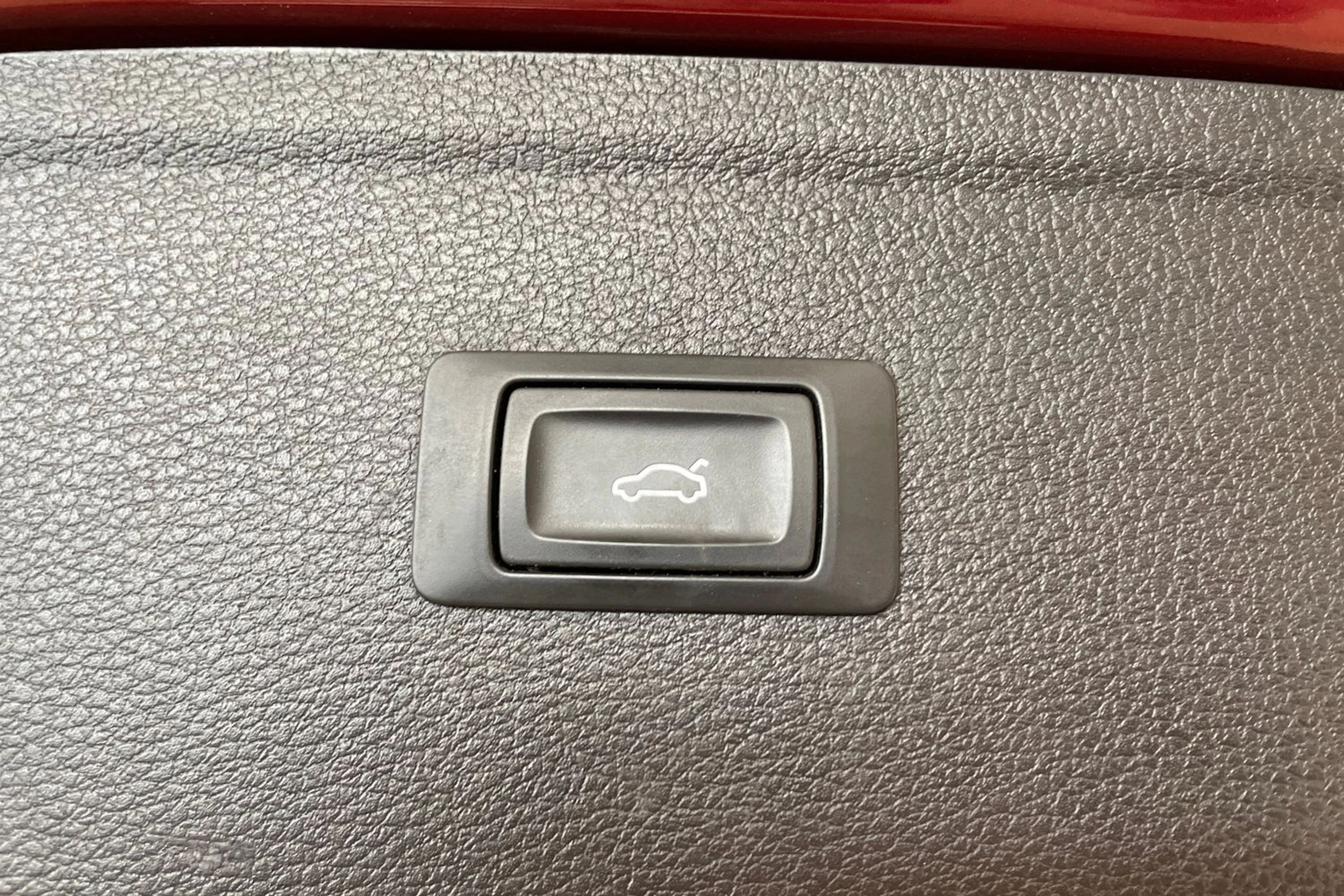 punainen Audi Q5 2017 kuva 30.
