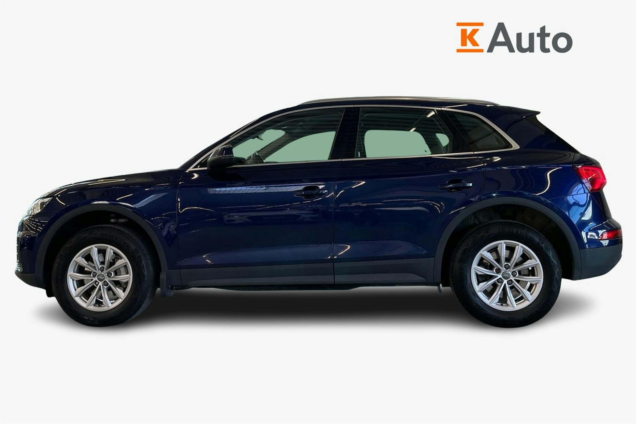 Sininen Audi Q5 2017 kuva 6.