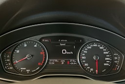 Sininen Audi Q5 2017 kuva 16.