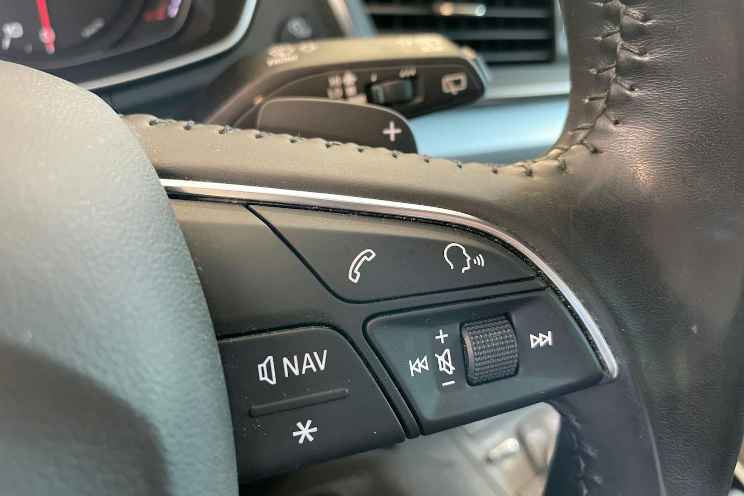Sininen Audi Q5 2017 kuva 19.