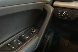 Sininen Audi Q5 2017 kuva 20.