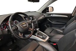 musta Audi Q5 2017 kuva 6.