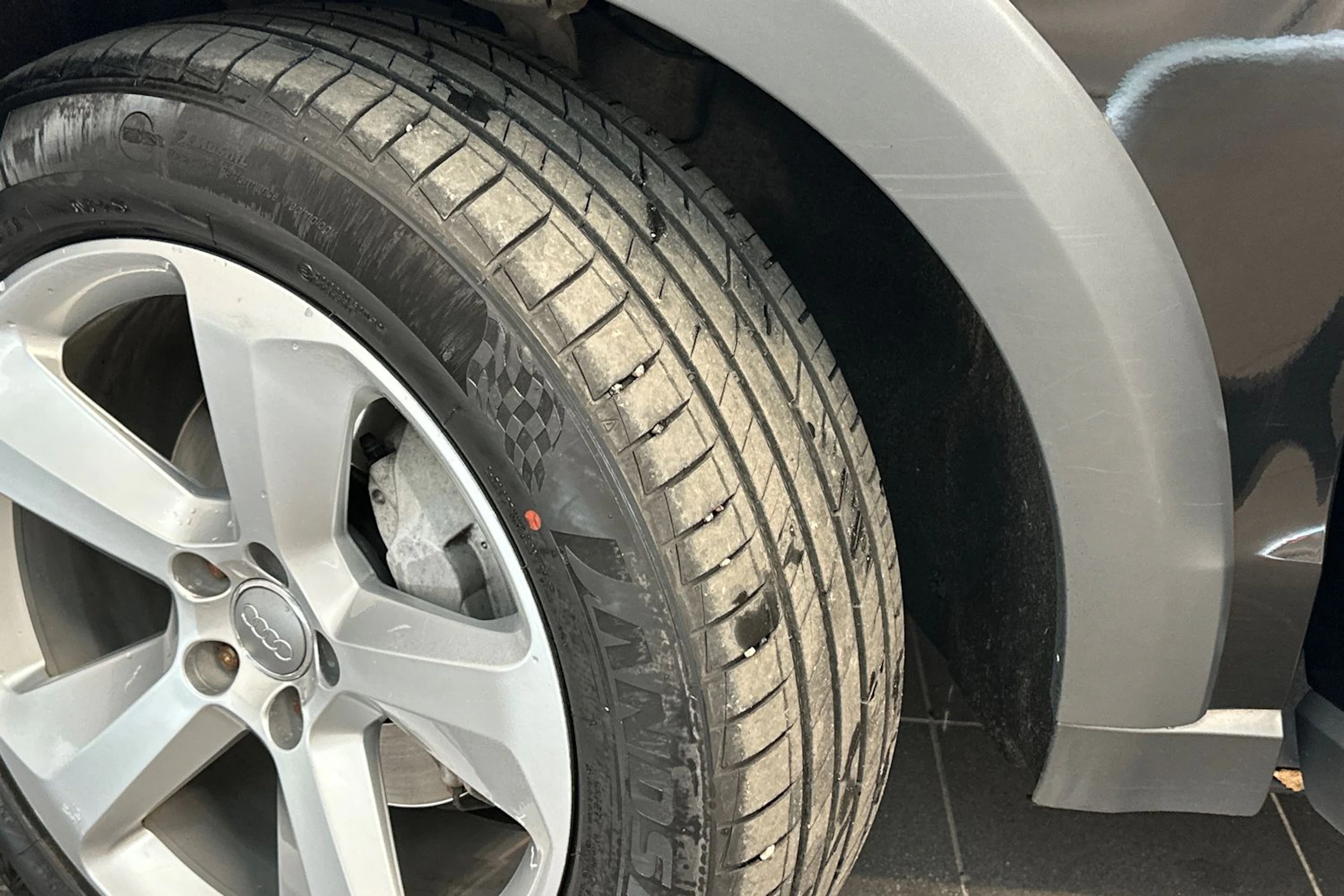 musta Audi Q5 2017 kuva 10.