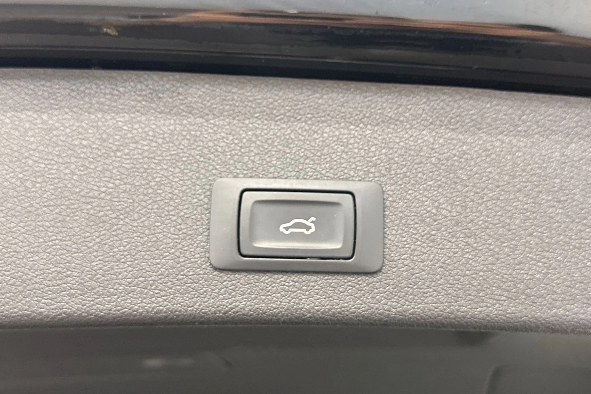 musta Audi Q5 2017 kuva 14.