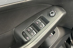 musta Audi Q5 2017 kuva 16.