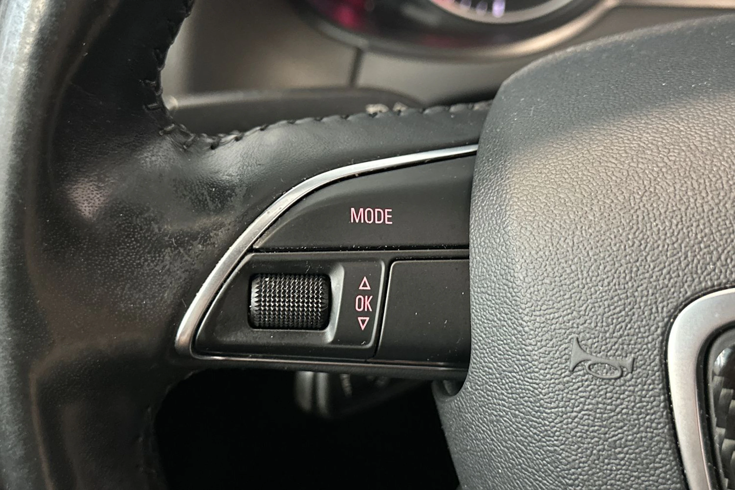 musta Audi Q5 2017 kuva 18.