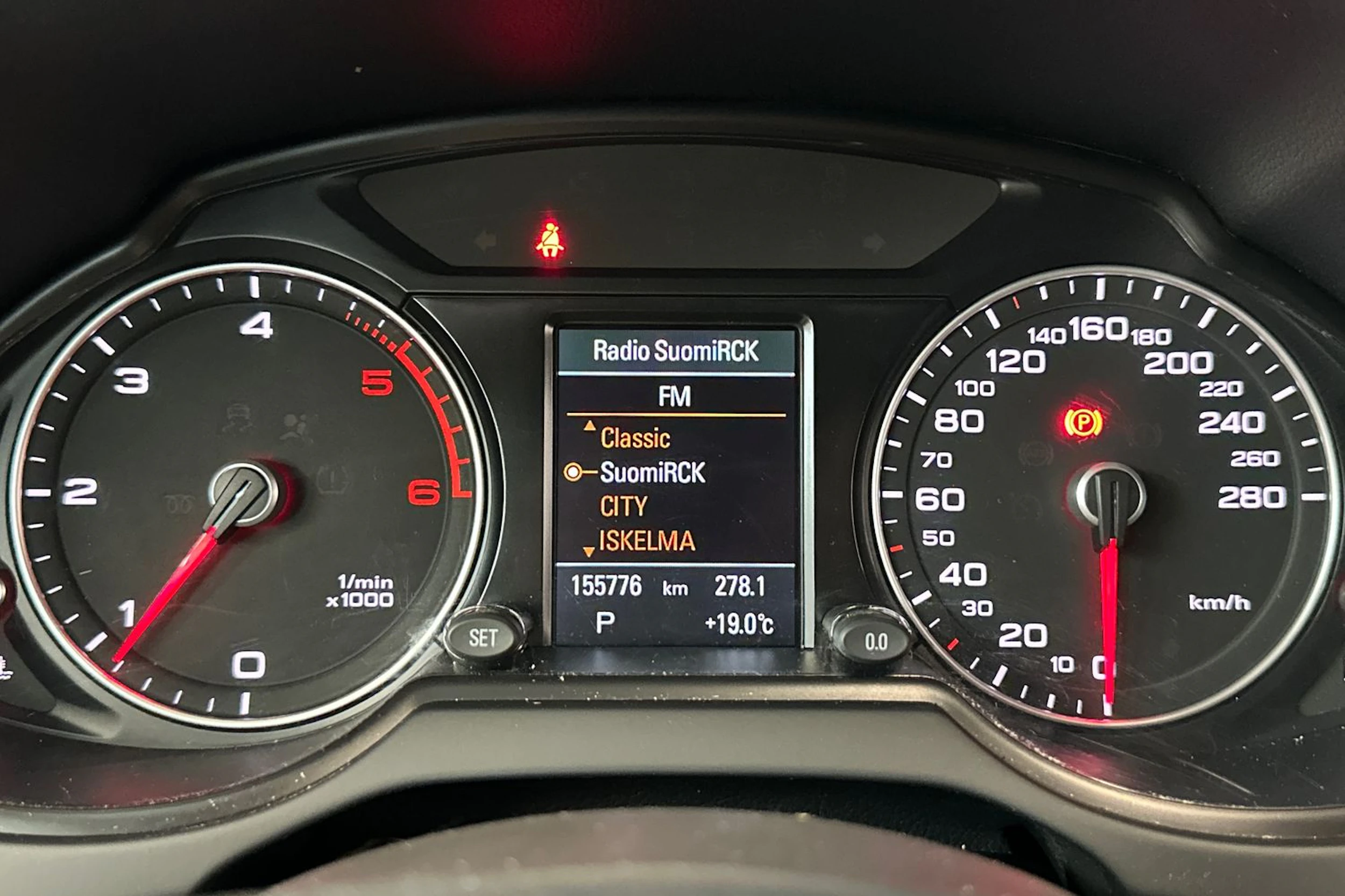musta Audi Q5 2017 kuva 21.