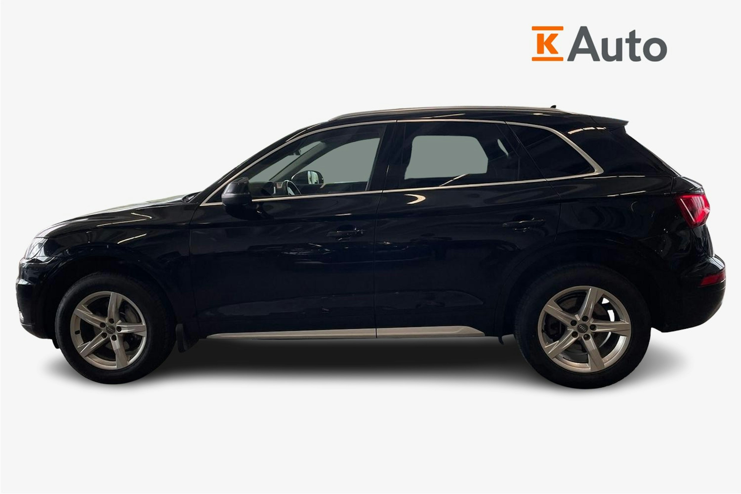 Musta Audi Q5 2017 kuva 6.