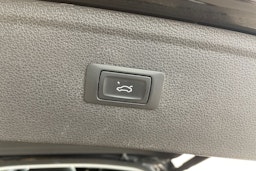 Musta Audi Q5 2017 kuva 15.