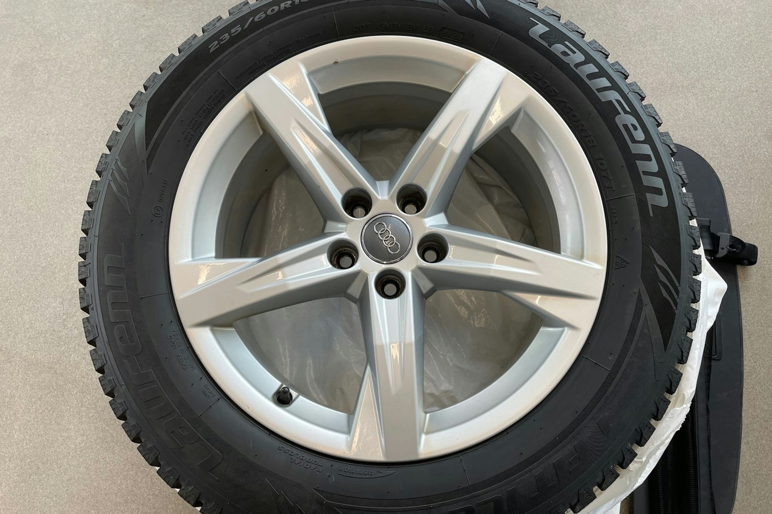 Musta Audi Q5 2017 kuva 24.