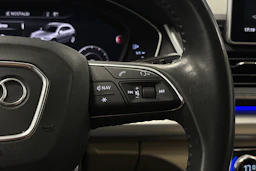 sininen Audi Q5 2017 kuva 18.