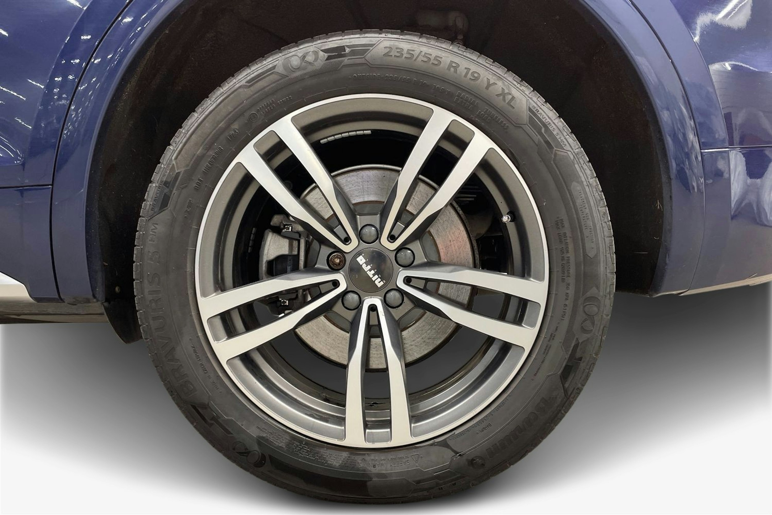 met. sininen Audi Q5 2017 kuva 11.