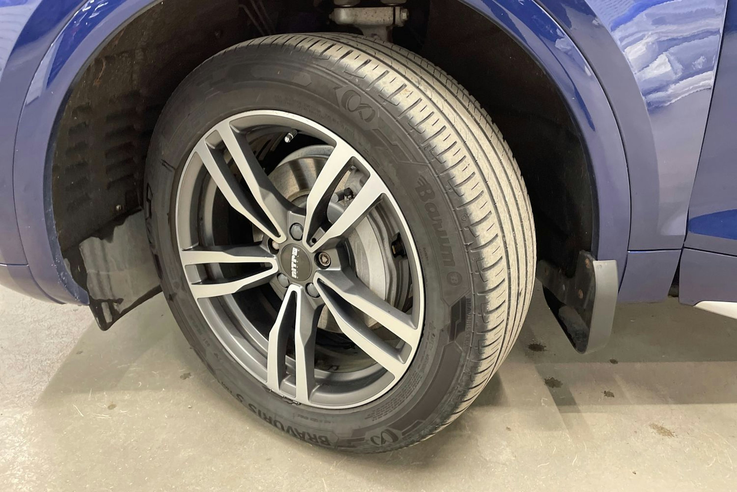 met. sininen Audi Q5 2017 kuva 13.