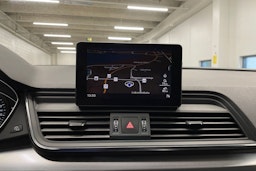 met. sininen Audi Q5 2017 kuva 19.