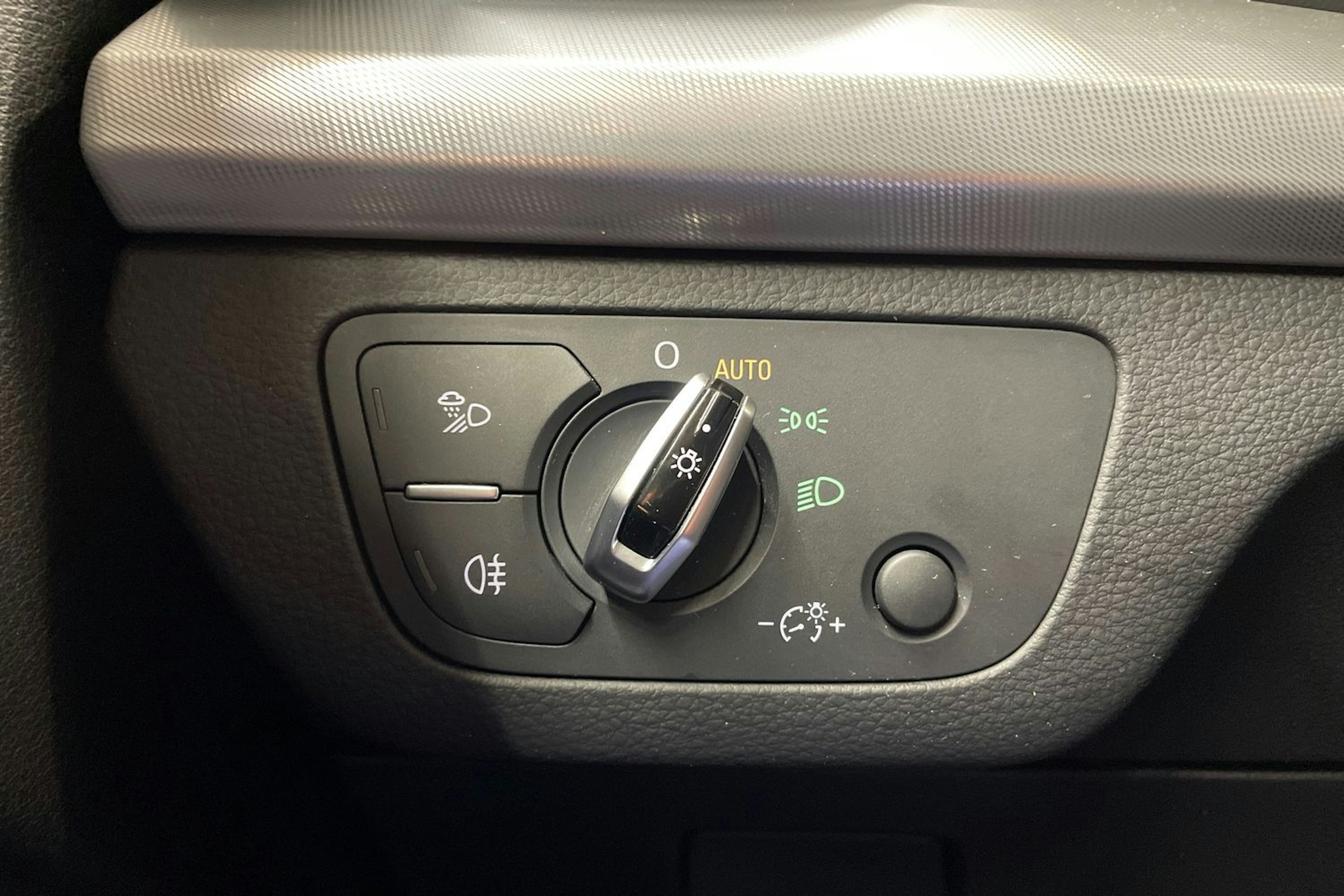 met. sininen Audi Q5 2017 kuva 23.