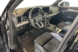 musta Audi Q5 2017 kuva 3.