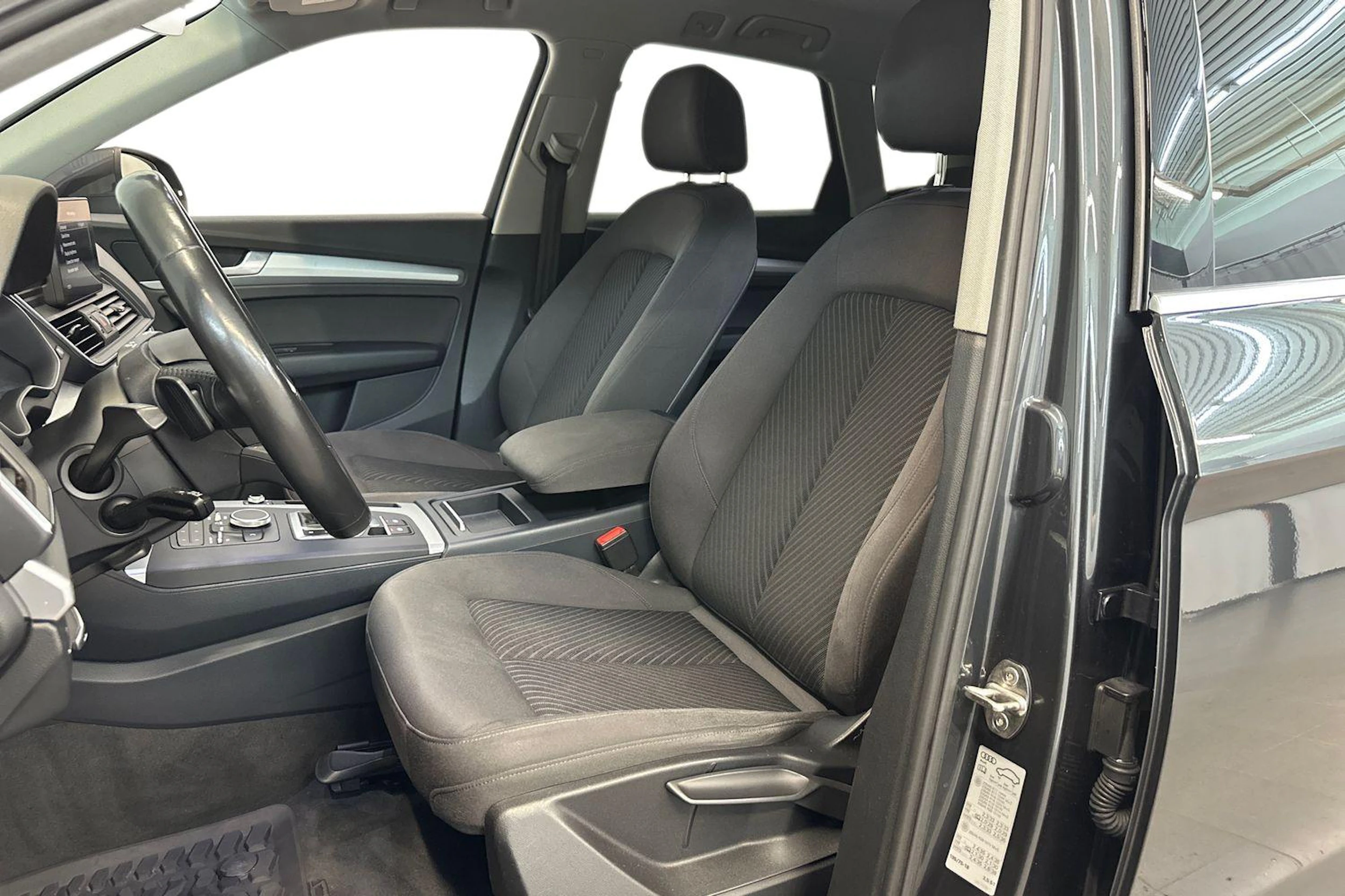 vihreä Audi Q5 2017 kuva 7.