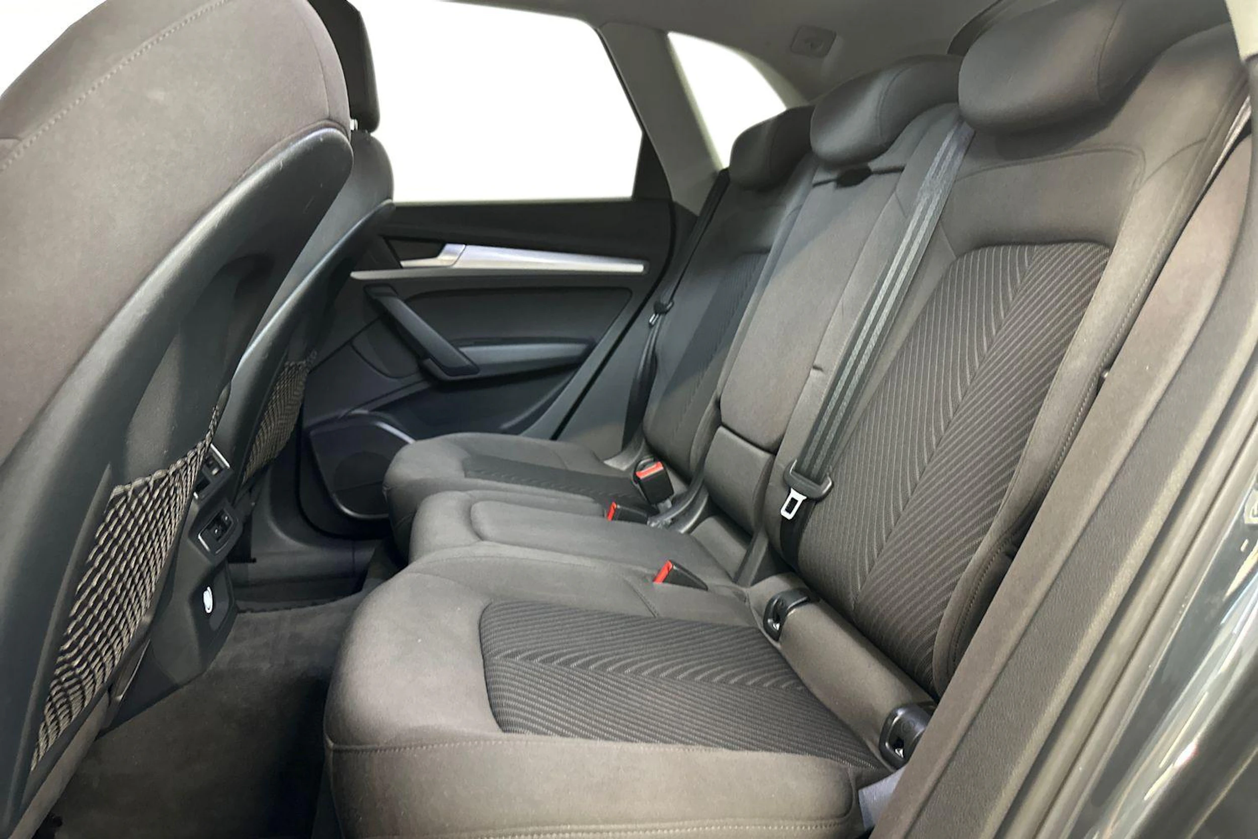 vihreä Audi Q5 2017 kuva 8.