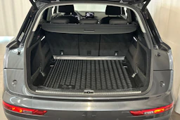vihreä Audi Q5 2017 kuva 13.