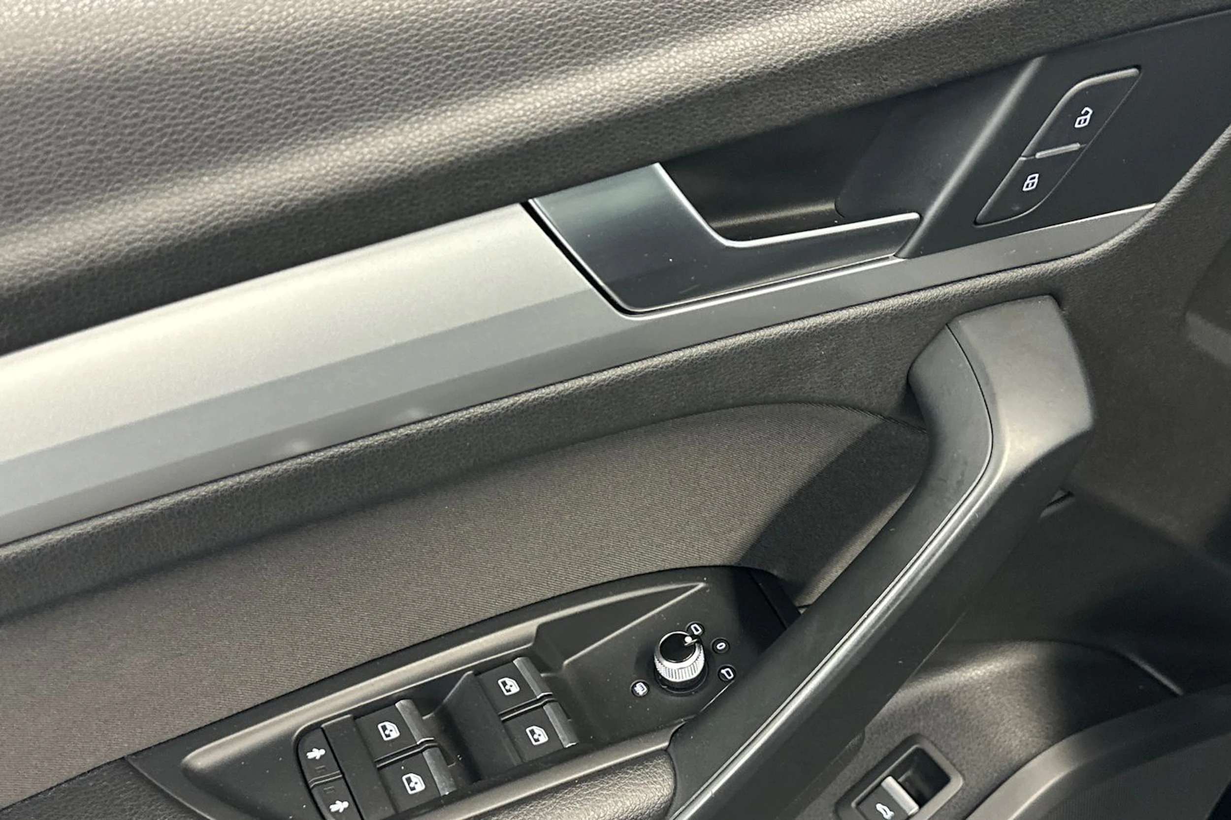 vihreä Audi Q5 2017 kuva 16.