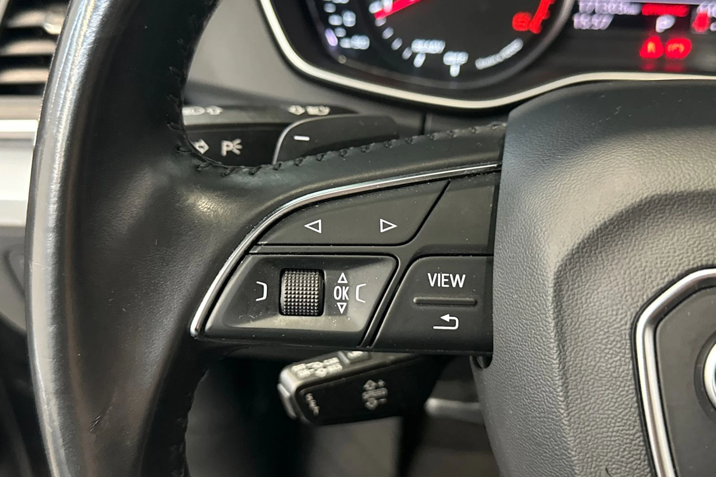 vihreä Audi Q5 2017 kuva 18.