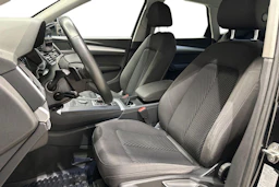 Musta Audi Q5 2018 kuva 8.