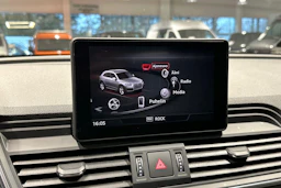 Musta Audi Q5 2018 kuva 20.