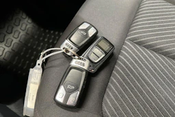 Musta Audi Q5 2018 kuva 23.