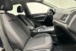 Musta Audi Q5 2018 kuva 25.