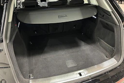 Musta Audi Q5 2018 kuva 28.