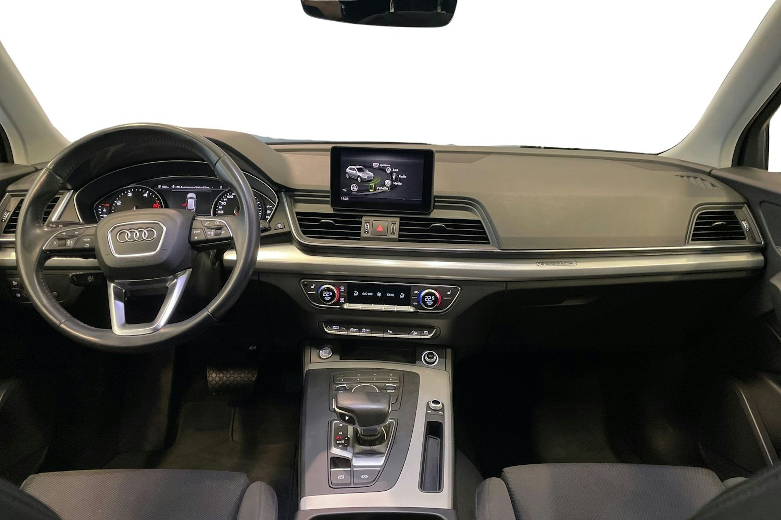 Sininen Audi Q5 2018 kuva 9.