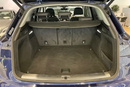 Sininen Audi Q5 2018 kuva 14.