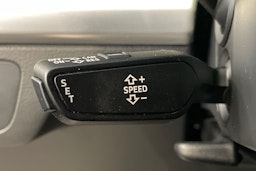 Sininen Audi Q5 2018 kuva 24.