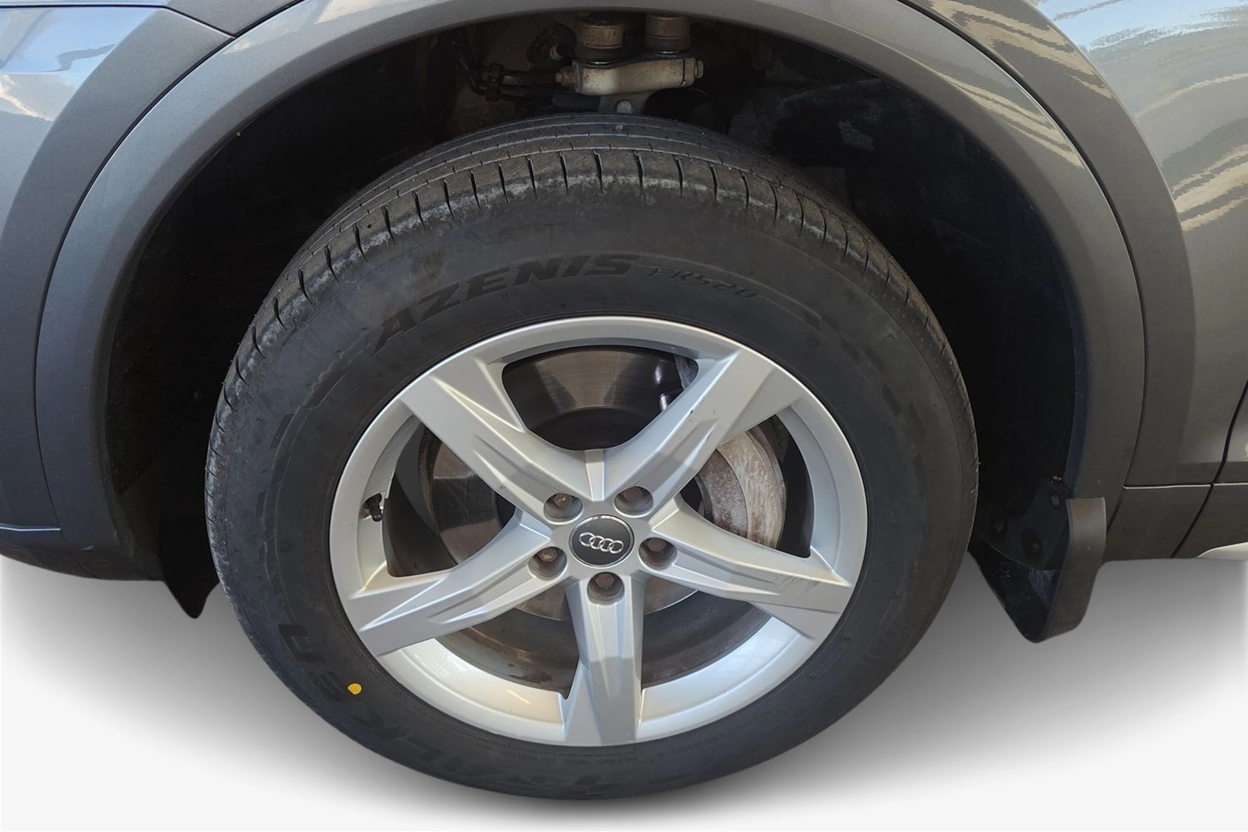 harmaa Audi Q5 2018 kuva 12.