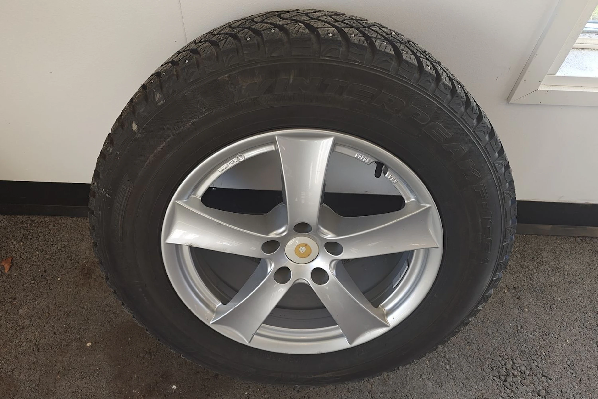 harmaa Audi Q5 2018 kuva 13.