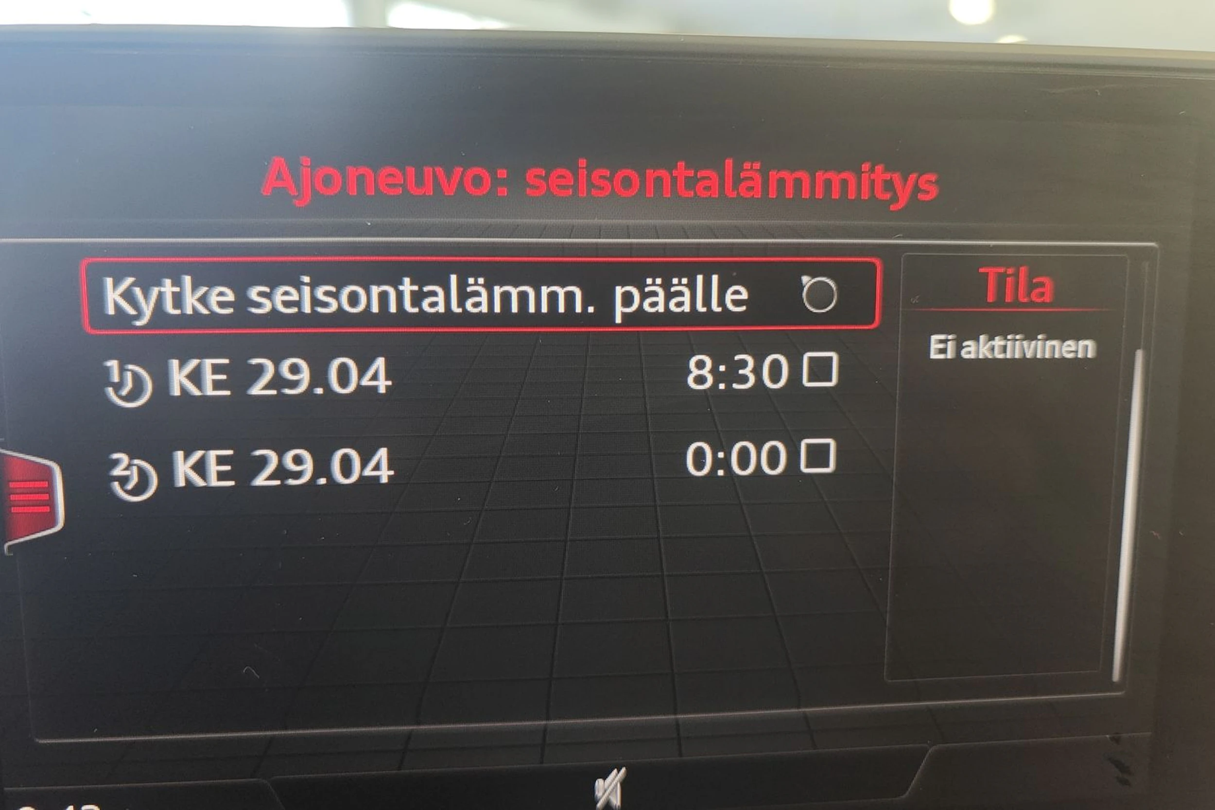 harmaa Audi Q5 2018 kuva 19.