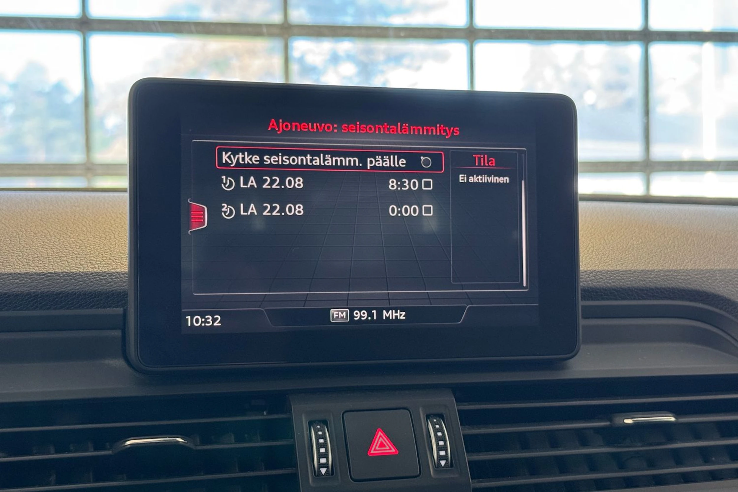 harmaa Audi Q5 2018 kuva 24.