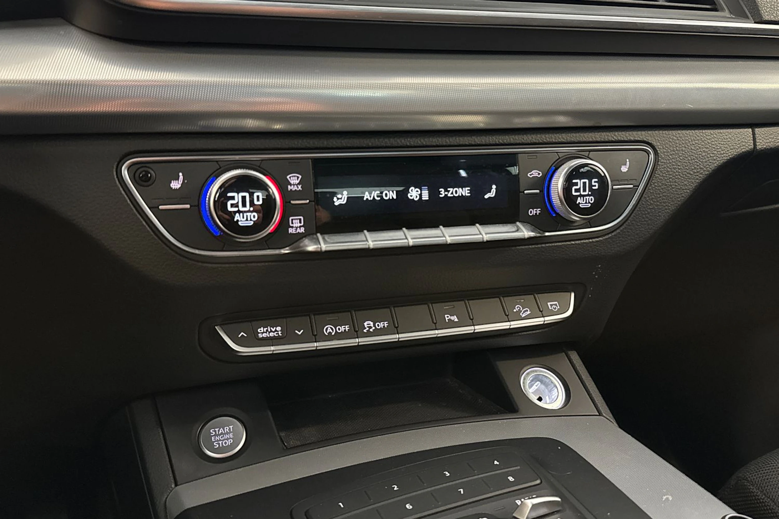 harmaa Audi Q5 2018 kuva 25.
