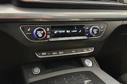 harmaa Audi Q5 2018 kuva 25.