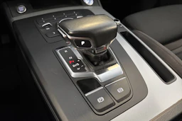 harmaa Audi Q5 2018 kuva 27.