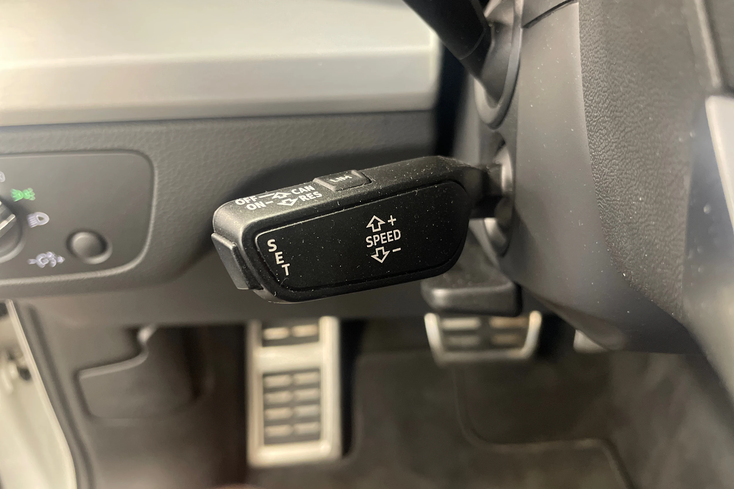 valkoinen Audi Q5 2018 kuva 13.