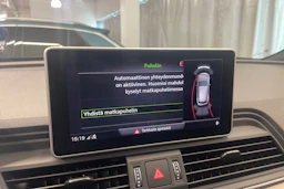 valkoinen Audi Q5 2018 kuva 15.